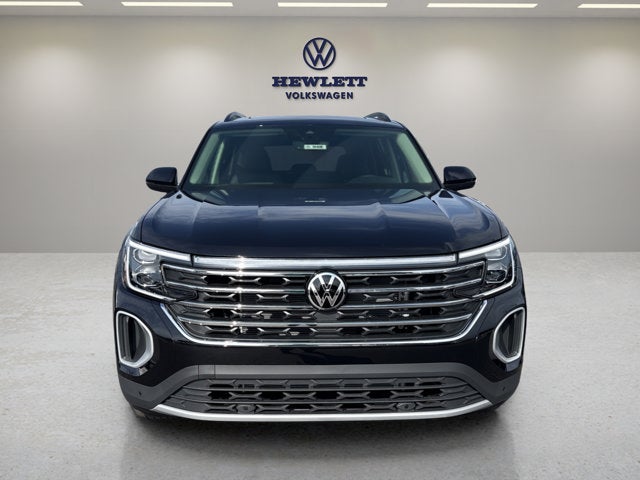 2026 Volkswagen Atlas 2.0T SE w/Technology and Panoramic Sunroof Package