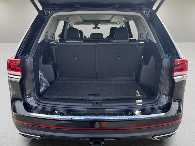 2026 Volkswagen Atlas 2.0T SE w/Technology and Panoramic Sunroof Package