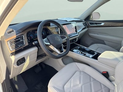 2026 Volkswagen Atlas 2.0T SE w/Technology with Captain's Chairs and Panoramic Sunroof Package