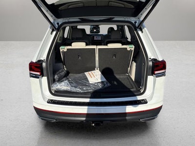 2026 Volkswagen Atlas 2.0T SE w/Technology with Captain's Chairs and Panoramic Sunroof Package