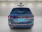 2026 Volkswagen Atlas 2.0T SE w/Technology and Panoramic Sunroof Package