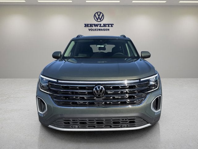 2026 Volkswagen Atlas 2.0T SE w/Technology and Panoramic Sunroof Package