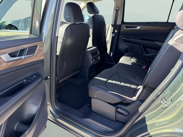 2026 Volkswagen Atlas 2.0T SE w/Technology and Panoramic Sunroof Package