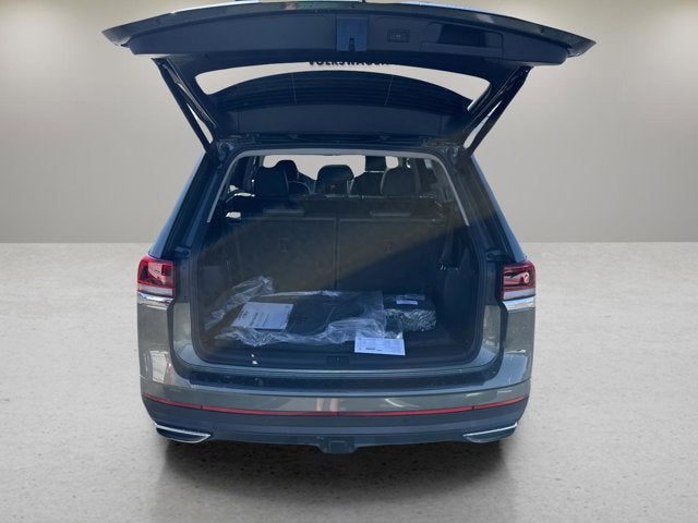2026 Volkswagen Atlas 2.0T SE w/Technology and Panoramic Sunroof Package