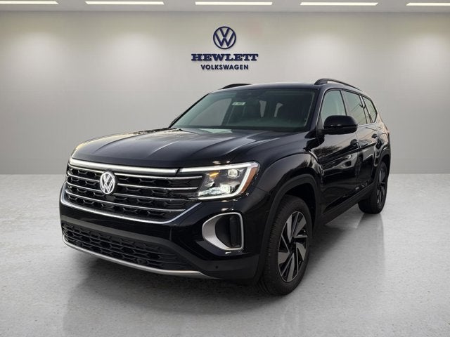 2026 Volkswagen Atlas 2.0T SE w/Technology with Captain's Chairs and Panoramic Sunroof Package