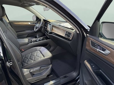 2026 Volkswagen Atlas 2.0T SE w/Technology with Captain's Chairs and Panoramic Sunroof Package