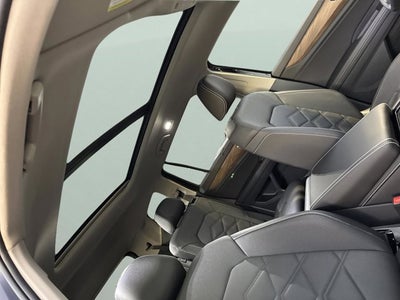 2026 Volkswagen Atlas 2.0T SE w/Technology with Captain's Chairs and Panoramic Sunroof Package