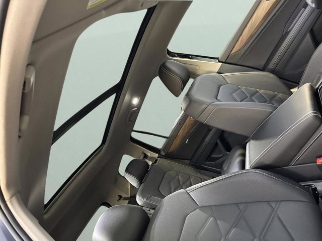 2026 Volkswagen Atlas 2.0T SE w/Technology with Captain's Chairs and Panoramic Sunroof Package