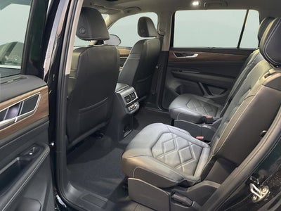 2026 Volkswagen Atlas 2.0T SE w/Technology with Captain's Chairs and Panoramic Sunroof Package