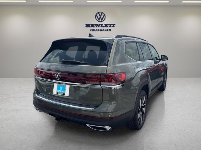2026 Volkswagen Atlas 2.0T SE w/Technology and Panoramic Sunroof Package