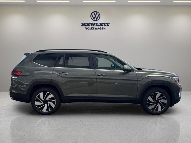 2026 Volkswagen Atlas 2.0T SE w/Technology and Panoramic Sunroof Package