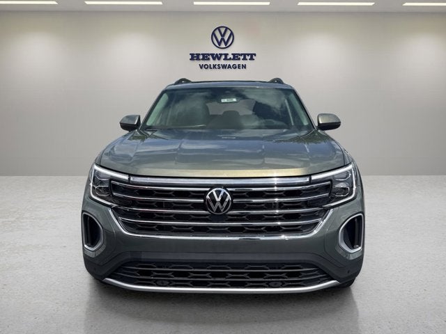 2026 Volkswagen Atlas 2.0T SE w/Technology and Panoramic Sunroof Package