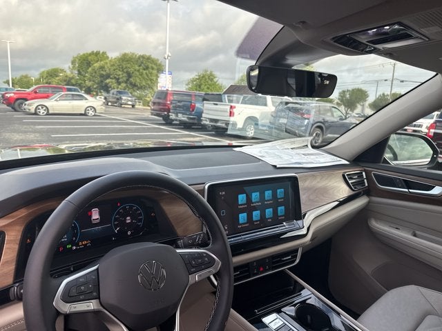 2026 Volkswagen Atlas 2.0T SE w/Technology with Captain's Chairs and Panoramic Sunroof Package