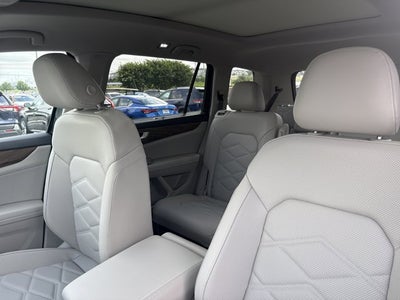 2026 Volkswagen Atlas 2.0T SE w/Technology with Captain's Chairs and Panoramic Sunroof Package
