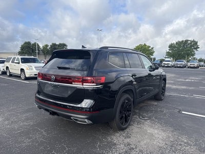 2026 Volkswagen Atlas 2.0T SE w/Technology with Captain's Chairs and Panoramic Sunroof Package