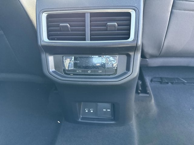 2026 Volkswagen Atlas 2.0T SE w/Technology with Captain's Chairs and Panoramic Sunroof Package