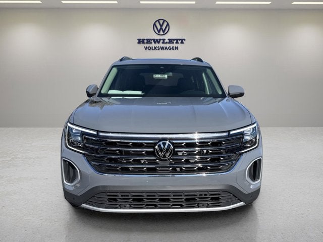 2026 Volkswagen Atlas 2.0T SE w/Technology with Captain's Chairs and Panoramic Sunroof Package