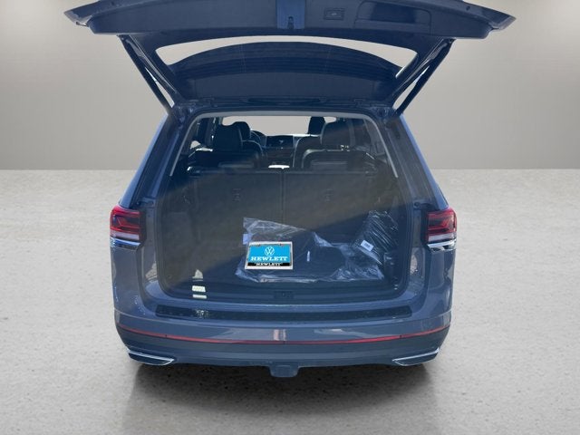 2026 Volkswagen Atlas 2.0T SE w/Technology with Captain's Chairs and Panoramic Sunroof Package