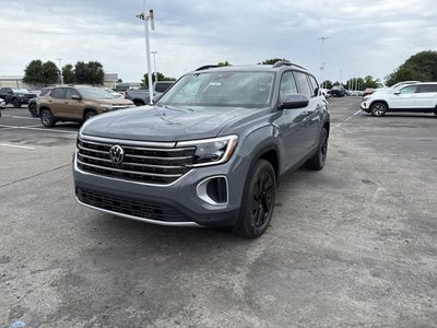2026 Volkswagen Atlas 2.0T SE w/Technology and Panoramic Sunroof Package