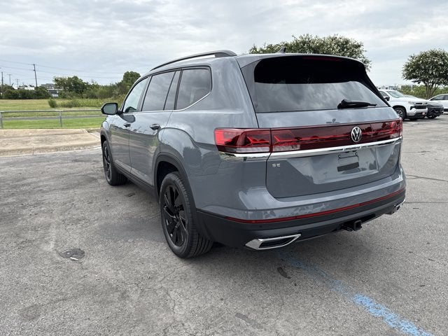 2026 Volkswagen Atlas 2.0T SE w/Technology and Panoramic Sunroof Package