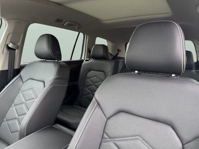 2026 Volkswagen Atlas 2.0T SE w/Technology and Panoramic Sunroof Package
