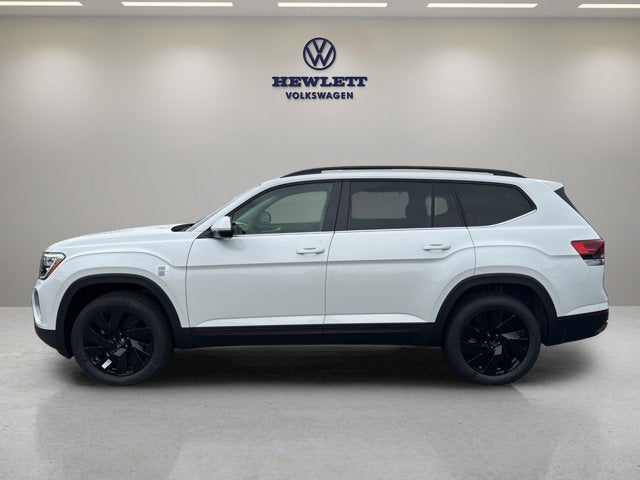 2026 Volkswagen Atlas 2.0T SE w/Technology and Panoramic Sunroof Package