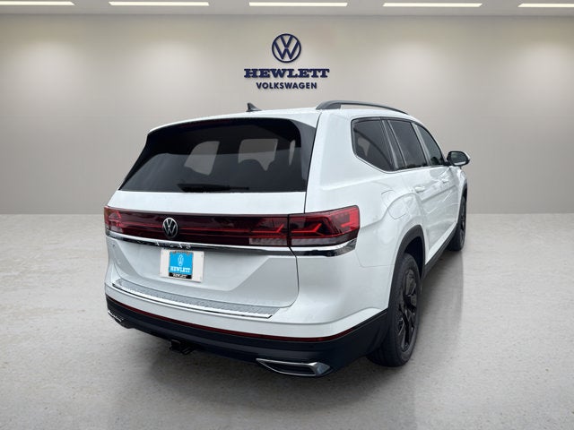 2026 Volkswagen Atlas 2.0T SE w/Technology and Panoramic Sunroof Package
