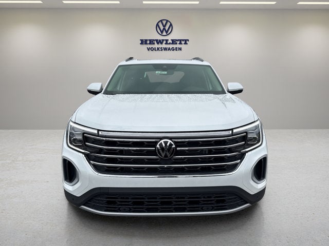 2026 Volkswagen Atlas 2.0T SE w/Technology and Panoramic Sunroof Package