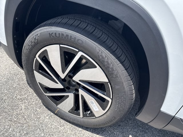 2026 Volkswagen Atlas 2.0T SE w/Technology and Panoramic Sunroof Package