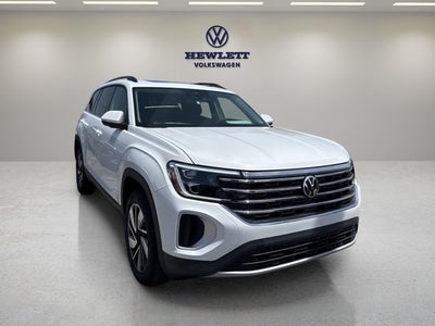 2026 Volkswagen Atlas 2.0T SE w/Technology and Panoramic Sunroof Package