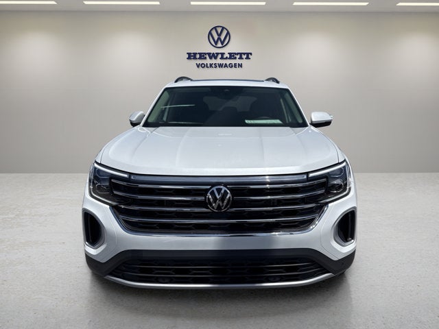 2026 Volkswagen Atlas 2.0T SE w/Technology and Panoramic Sunroof Package