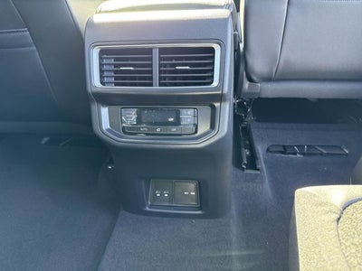 2026 Volkswagen Atlas 2.0T SE w/Technology and Panoramic Sunroof Package