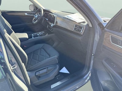 2026 Volkswagen Atlas 2.0T SE w/Technology and Panoramic Sunroof Package