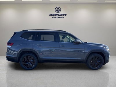 2026 Volkswagen Atlas 2.0T SE w/Technology and Panoramic Sunroof Package