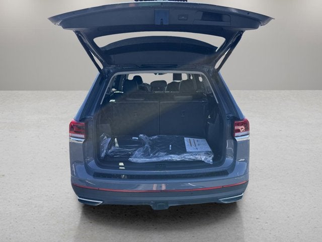 2026 Volkswagen Atlas 2.0T SE w/Technology and Panoramic Sunroof Package