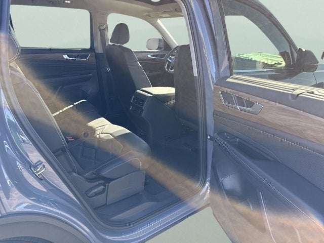 2026 Volkswagen Atlas 2.0T SE w/Technology and Panoramic Sunroof Package