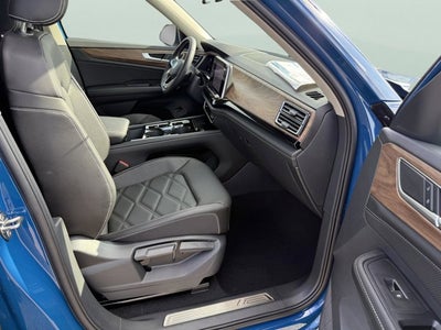 2026 Volkswagen Atlas 2.0T SE w/Technology with Captain's Chairs and Panoramic Sunroof Package