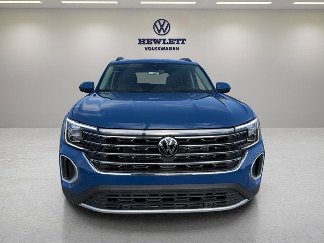 2026 Volkswagen Atlas 2.0T SE w/Technology with Captain's Chairs and Panoramic Sunroof Package