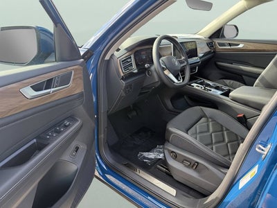 2026 Volkswagen Atlas 2.0T SE w/Technology with Captain's Chairs and Panoramic Sunroof Package