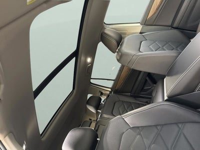 2026 Volkswagen Atlas 2.0T SE w/Technology and Panoramic Sunroof Package