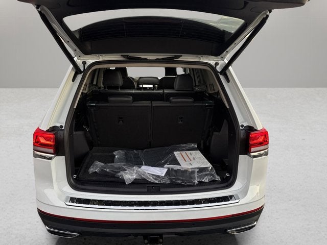 2026 Volkswagen Atlas 2.0T SE w/Technology and Panoramic Sunroof Package