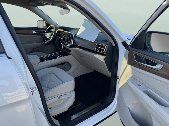 2026 Volkswagen Atlas 2.0T SE w/Technology and Panoramic Sunroof Package