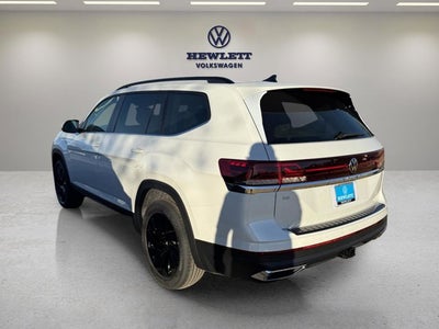 2026 Volkswagen Atlas 2.0T SE w/Technology and Panoramic Sunroof Package