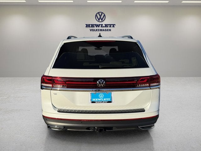 2026 Volkswagen Atlas 2.0T SE w/Technology and Panoramic Sunroof Package