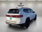 2026 Volkswagen Atlas 2.0T SE w/Technology and Panoramic Sunroof Package