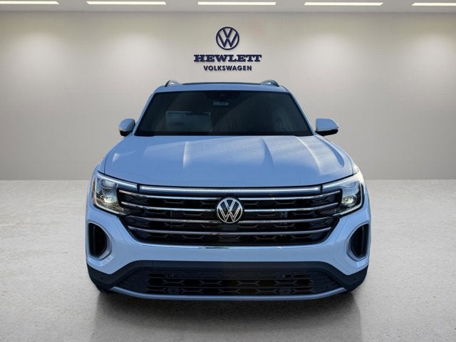 2026 Volkswagen Atlas 2.0T SE w/Technology and Panoramic Sunroof Package