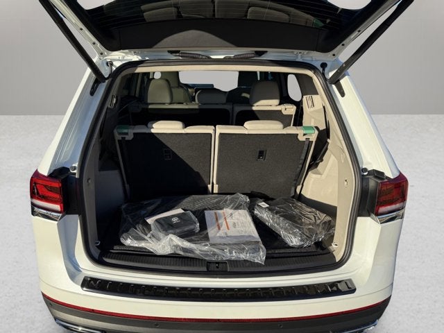 2026 Volkswagen Atlas 2.0T SE w/Technology and Panoramic Sunroof Package