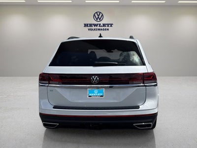 2026 Volkswagen Atlas 2.0T SE w/Technology and Panoramic Sunroof Package