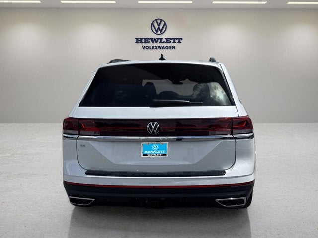2026 Volkswagen Atlas 2.0T SE w/Technology and Panoramic Sunroof Package