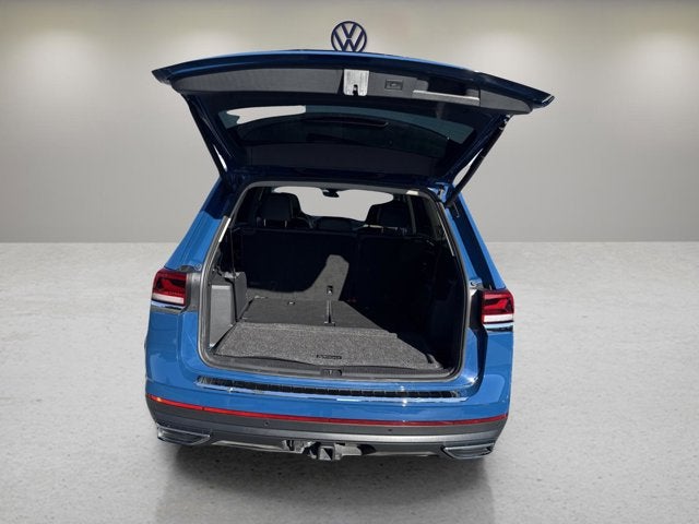 2025 Volkswagen Atlas 2.0T SE w/Technology and Panoramic Sunroof Package